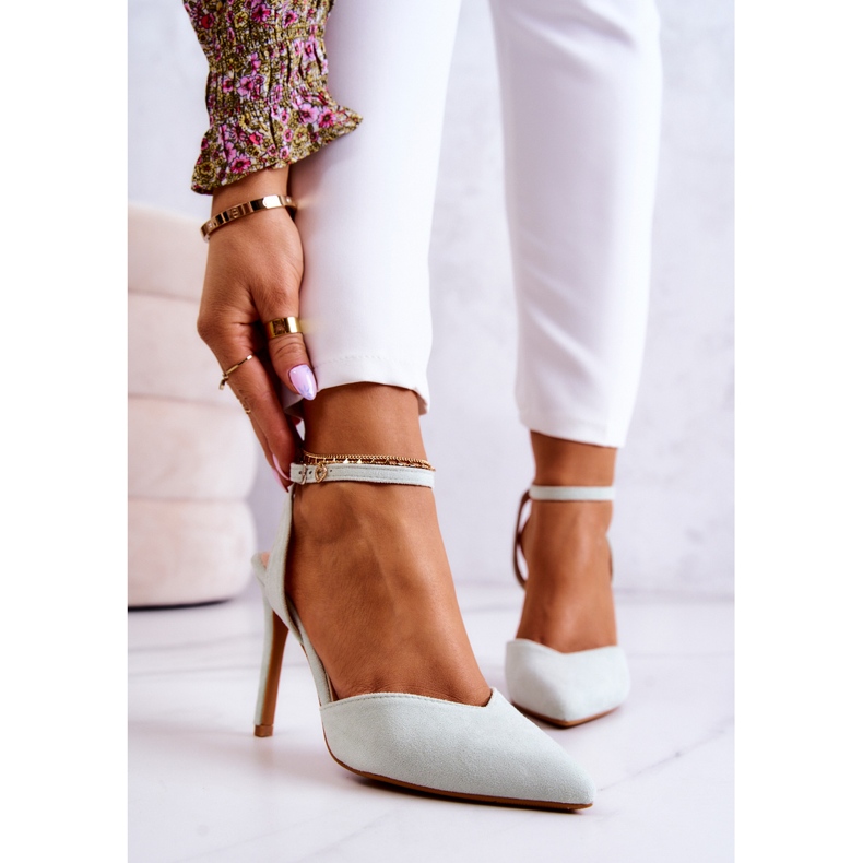 Tacones con hebilla de ante verde claro Kharen 1