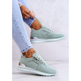 FB2 Zapatos deportivos de gamuza en una plataforma junto al río verde claro 9