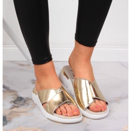 Babucha charol S. Barski W OLI159B dorado 4