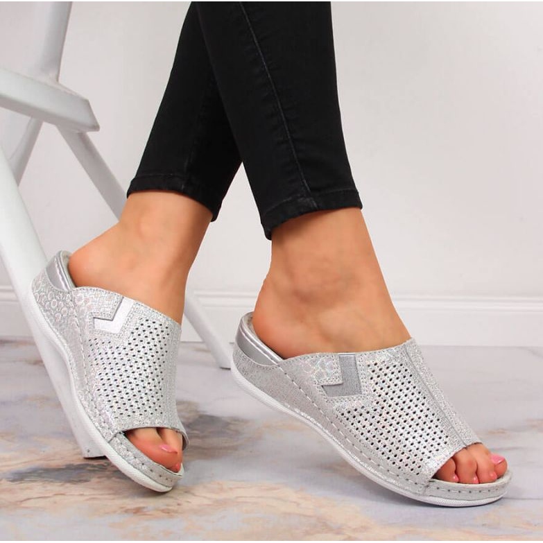 Babuchas de piel con cuña S. Barski W OLI163A plata 2