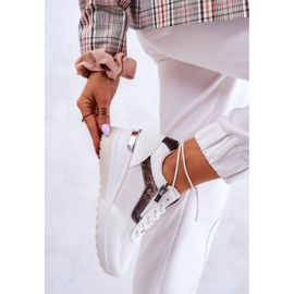 Zapatillas Mujer On Wedge Cross Jeans JJ2R4028C Blanco 4