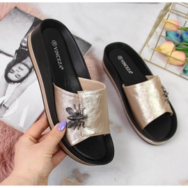 Zapatillas cuña con insecto Vinceza W JAN118B dorado 1 Zapatillas cuña con insecto Vinceza W JAN118B dorado 1