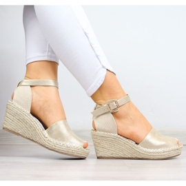 Sandalias alpargatas en el tacón de cuña eVento W EVE68A oro dorado 2