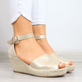 Sandalias alpargatas en el tacón de cuña eVento W EVE68A oro dorado 3