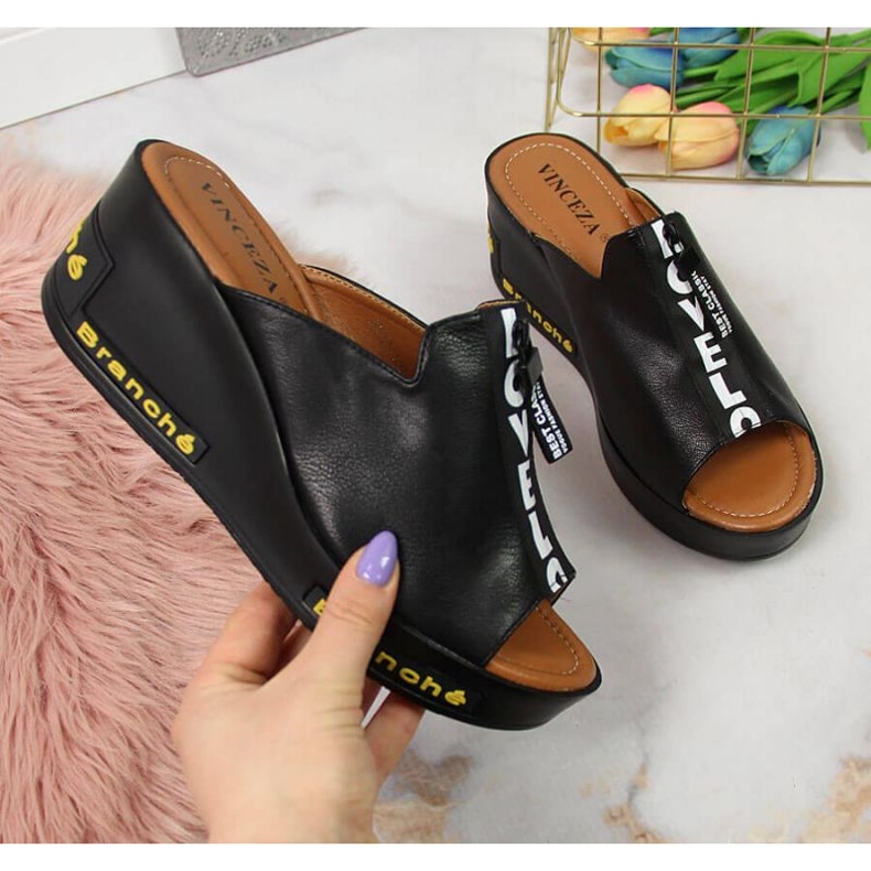 Zapatillas cuña negras con inscripciones Vinceza W JAN109 negro 1 Zapatillas cuña negras con inscripciones Vinceza W JAN109 negro 1