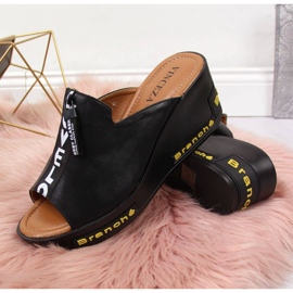 Zapatillas cuña negras con inscripciones Vinceza W JAN109 negro 2 Zapatillas cuña negras con inscripciones Vinceza W JAN109 negro 2