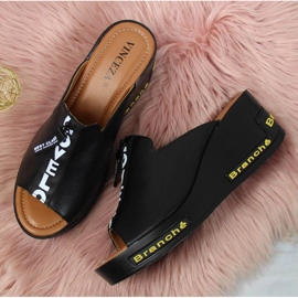Zapatillas cuña negras con inscripciones Vinceza W JAN109 negro 3