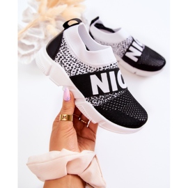 PA1 Slip-On Deportivo Infantil Cobby Blanco y Negro 2