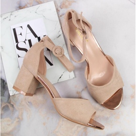 Sandalias en el puesto beige Vinceza W JAN96D 5