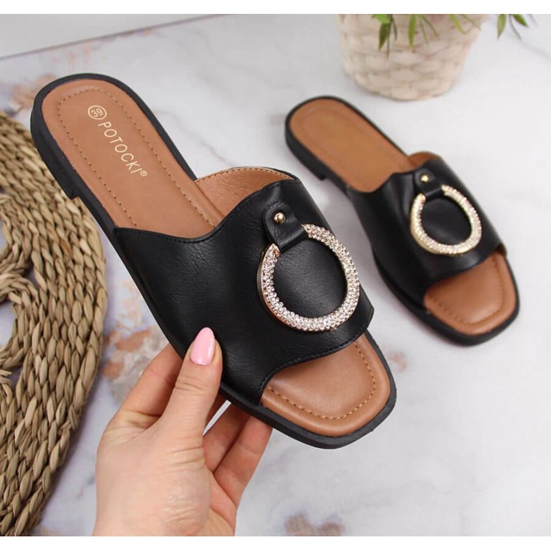 Pantuflas negras con adorno Potocki W WOL74A negro 1