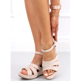Sandalias cuña Nirali Beige 1