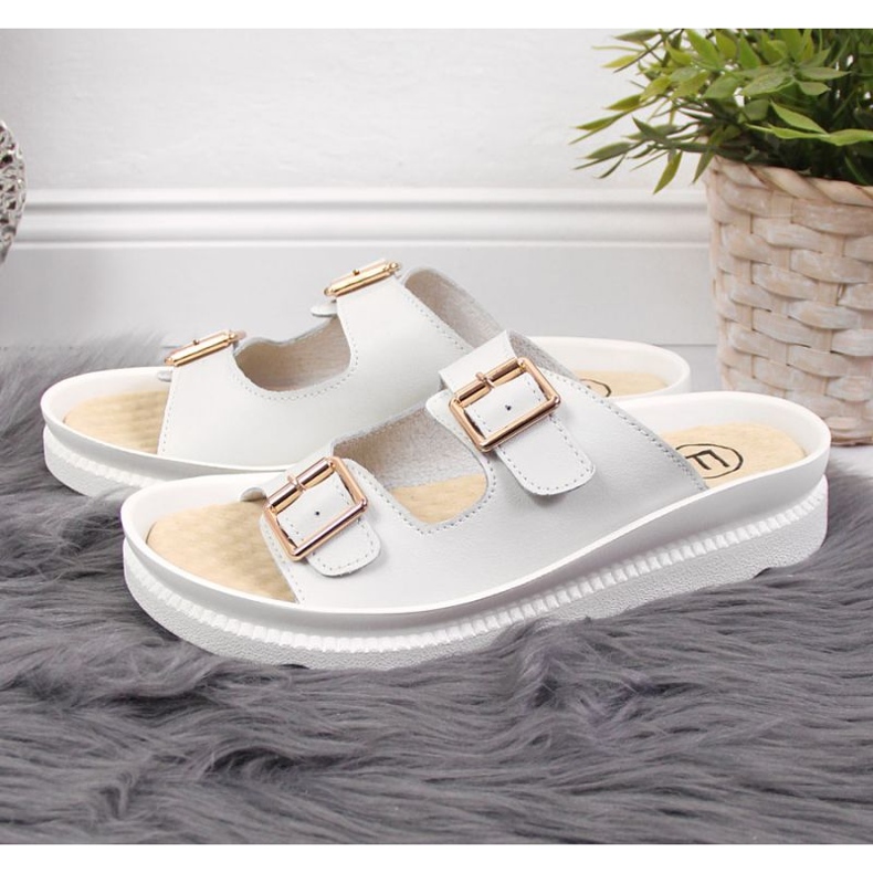 Babuchas de piel con hebillas Filippo W PAW346B blanco 2