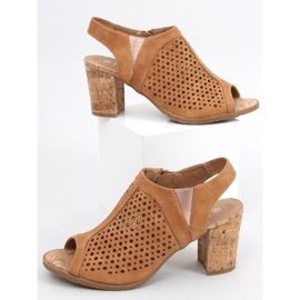 Sandalias caladas en el puesto Assia Camel marrón 3