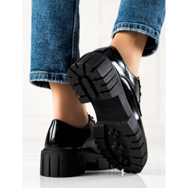 Zapatos negros en la plataforma La.Fi 3