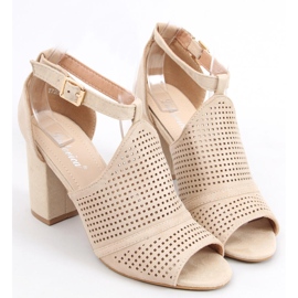 Sandalias tacón caladas Bahati Beige 1