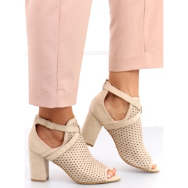 Sandalias caladas en el poste Barika Beige 5