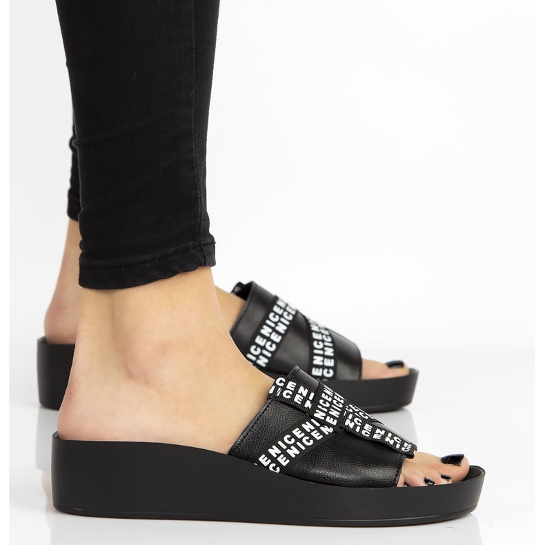 Zapatillas de piel Filippo DK2061/21 Bk negro 2