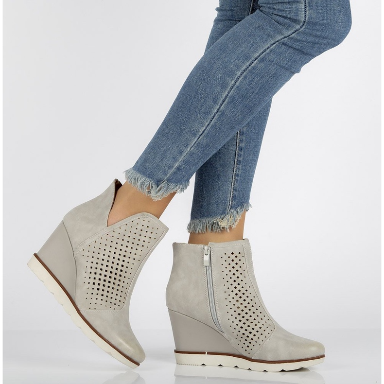 Botas cuña Filippo DBT2069/21 Be beige 1 Botas cuña Filippo DBT2069/21 Be beige 1