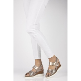 Sandalias con cuña Filippo DS2077/21 Go golden dorado 2