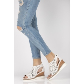 Sandalias con cuña Filippo DS2074/21 Wh blanco 2
