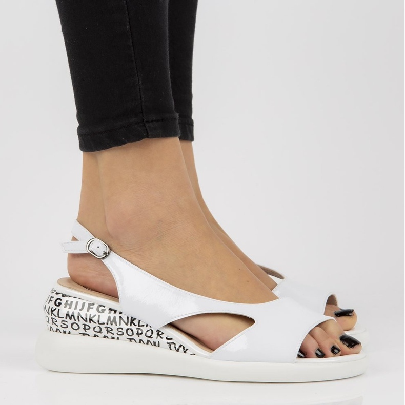 Sandalias con cuña Filippo DS2315/21 Wh blanco 1