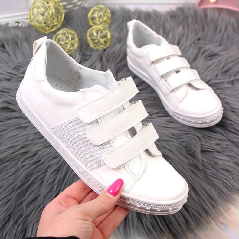 Zapatos de niña sneakers con velcro blanco Kornecki 6286 1