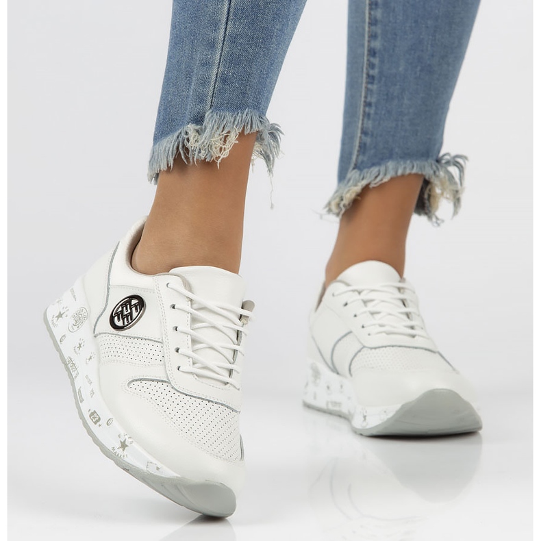 Zapatillas de cuero Filippo DP3542 / 22 Wh blanco 2