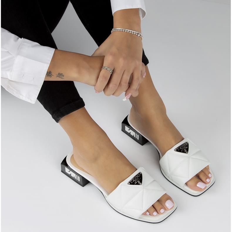 Zapatillas de cuero Filippo DK3905 / 22 Wh blanco 1