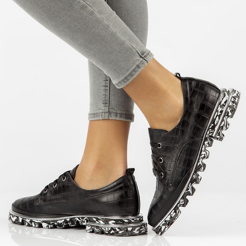 Zapatos de cuero Filippo DP3918/2022 Bk negro 1