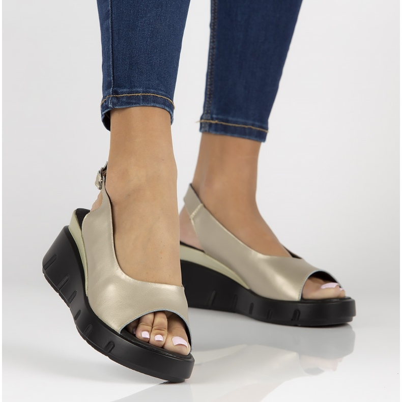 Sandalias de piel Filippo DS3595/22 Go dorado 2