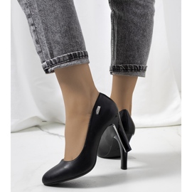 Bombas negras en un tacón Taffy negro 2