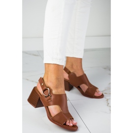 Elegantes sandalias de piel LA.FI marrón 1