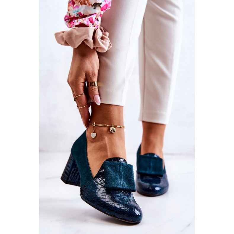 PA2 Zapatos de salón Diana de piel de serpiente en ante verde 1