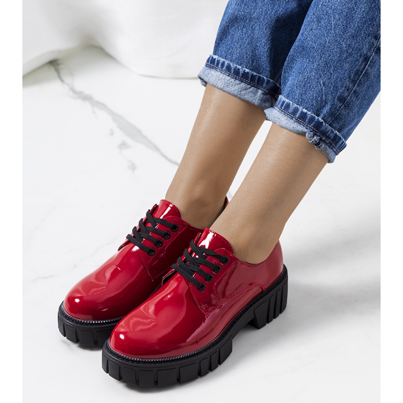 Zapatos lacados en rojo de Eileen 1 Zapatos lacados en rojo de Eileen 1