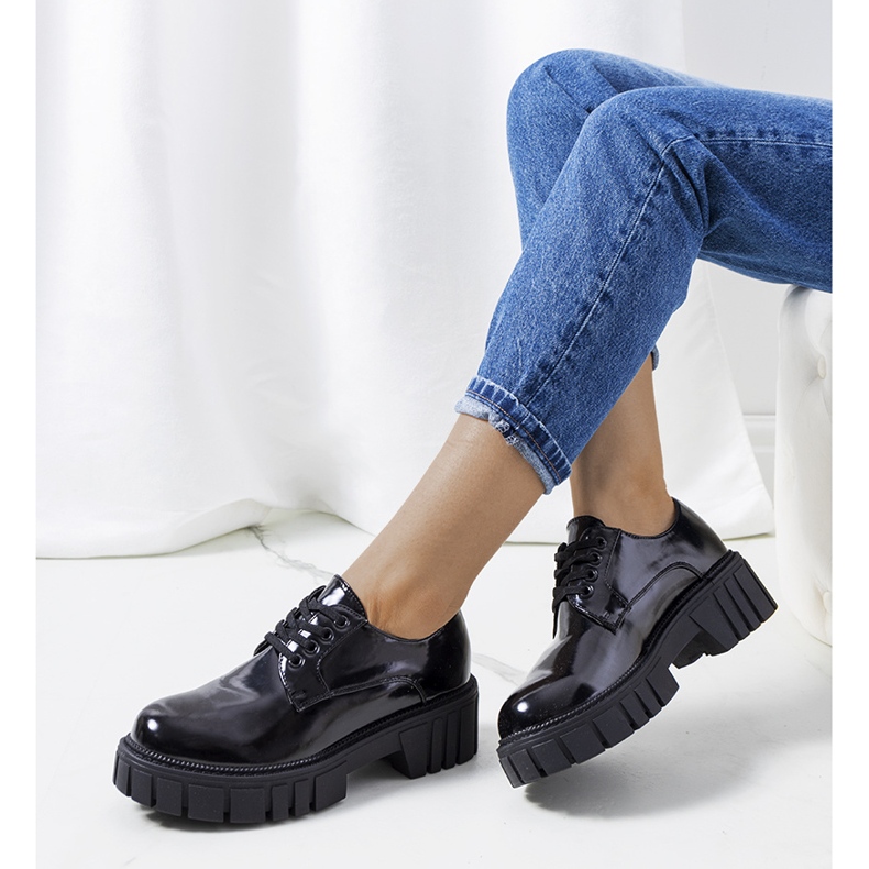 Zapatos Cardero lacado negro 1