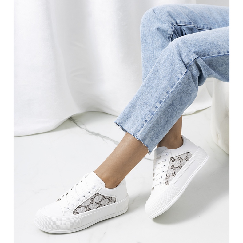 Zapatillas blancas en la plataforma Birkett blanco gris 2