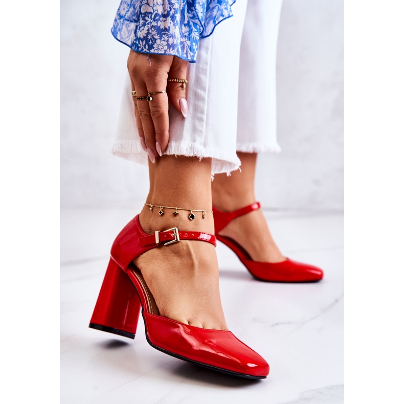 PG1 Bombas lacadas de moda en una barra maorí roja rojo 1