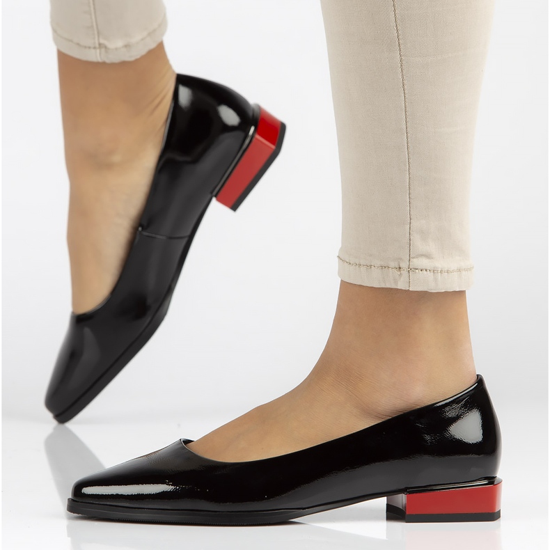 Zapatos de cuero Filippo DP2383/22 Bkl negro 2