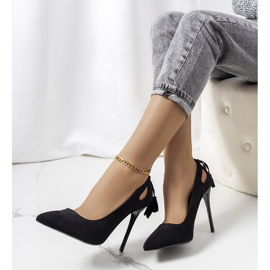 Tacones altos negros con recortes decorativos Anthe 1