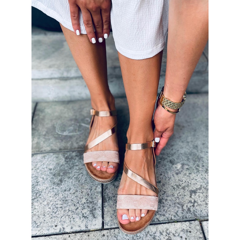 Sandalias alpargatas doradas Katia Champagne rosa 1