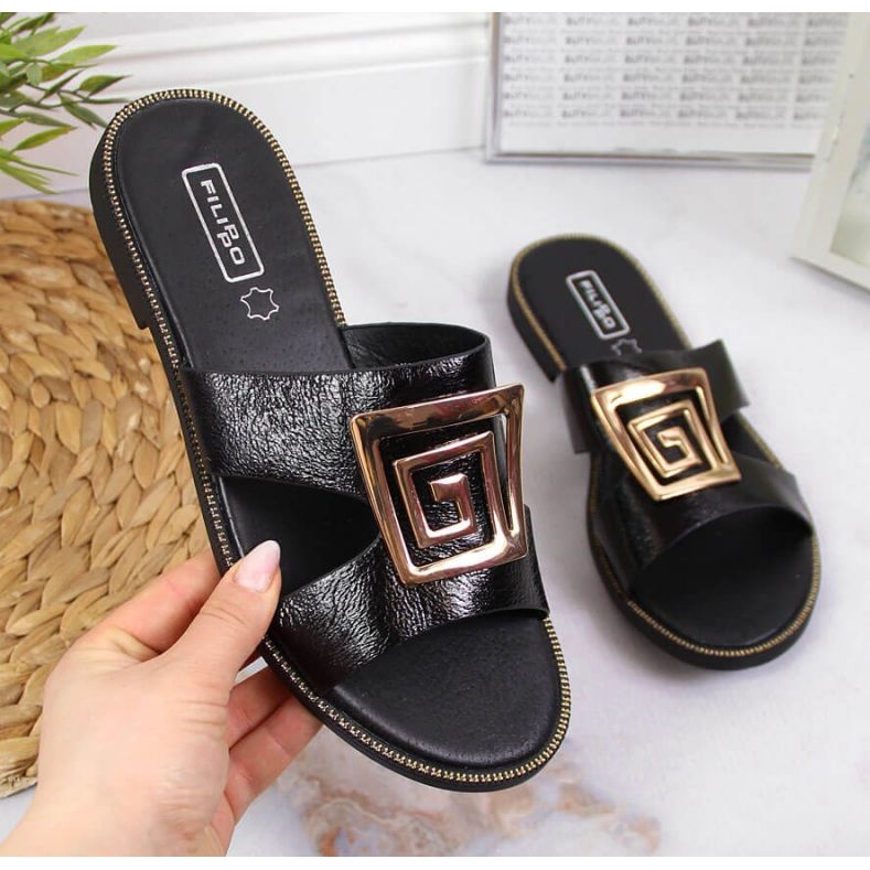 Pantuflas negras con adorno W Filippo negro 1