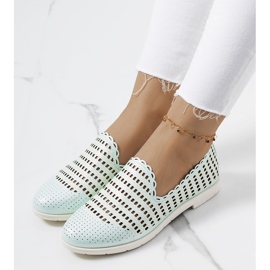 Mocasines mujer calados verde Naja 1