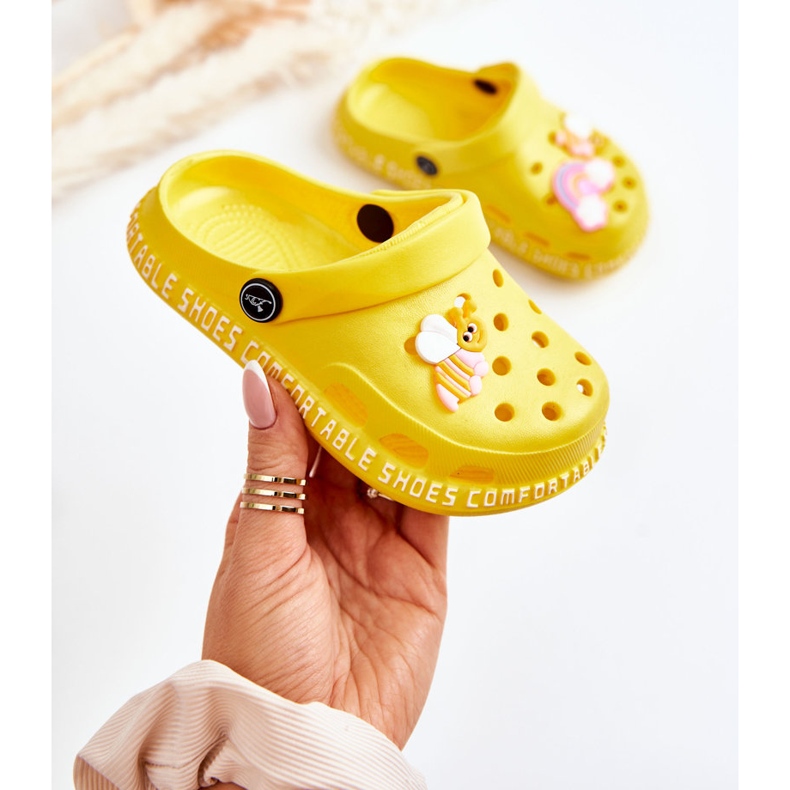 Pantuflas Infantiles Ligeras Con Adorno Bertis Amarillo 1