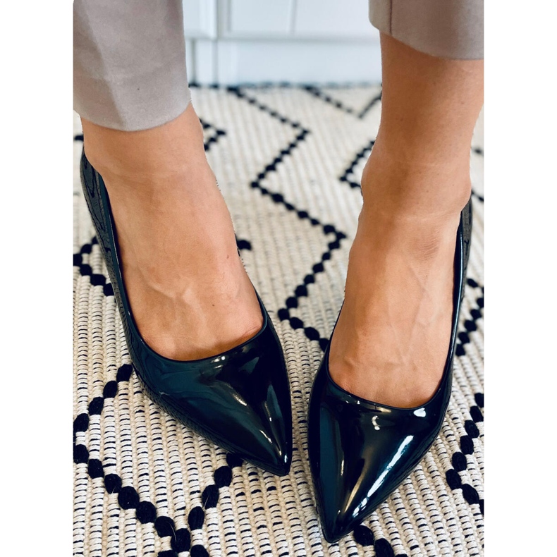 Salón tacón bajo Zelia Negro 2