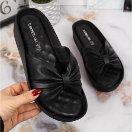 Babuchas de piel con cuña T.Sokolski W SCA162A negro 1