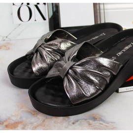 Babuchas de piel con cuña T.Sokolski W SCA162B plata 2