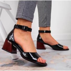Sandalias de piel en el puesto, barnizado Filippo W PAW351 negro 4