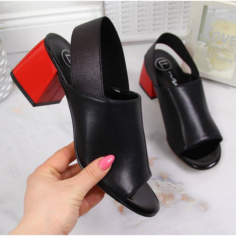 Sandalias de piel con elástico Filippo W PAW352 negro 1