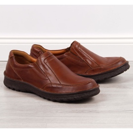Zapatos de hombre de cuero marrón Łukbut 946 1
