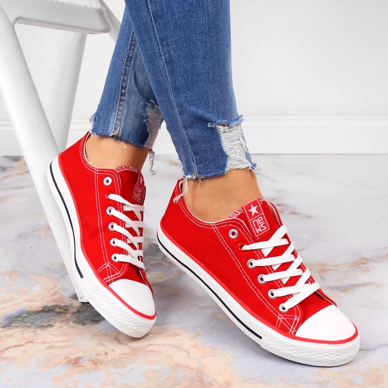 News Deportivas bajas de tejido rojo NOVEDADES 1